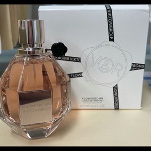 Viktor&Rolf FlowerBomb EDP **tester**